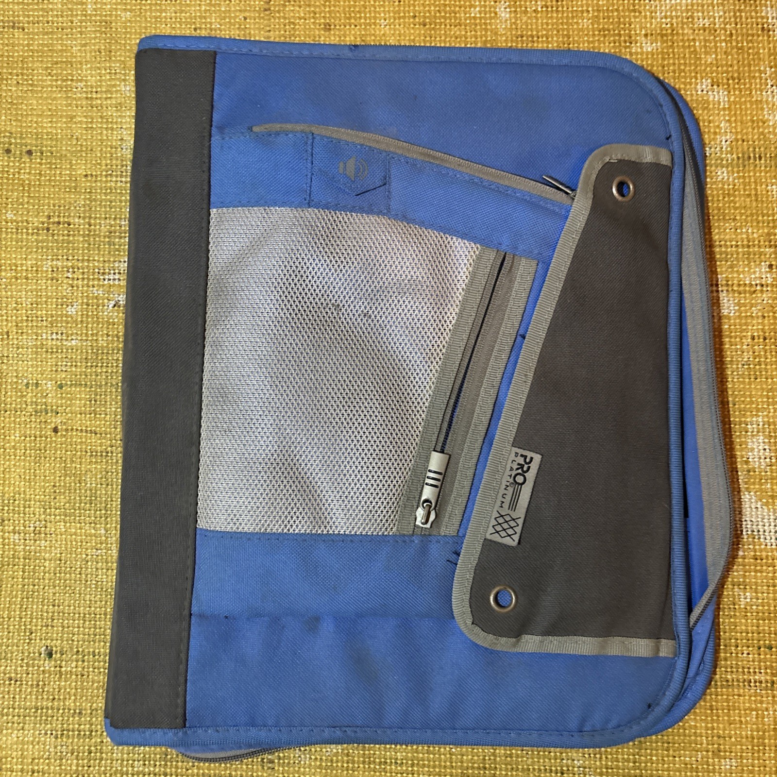 Mead PRO Platinum Heavy-Duty Zipper Binder School Blue 1.5 Inch Headphone Hilroy