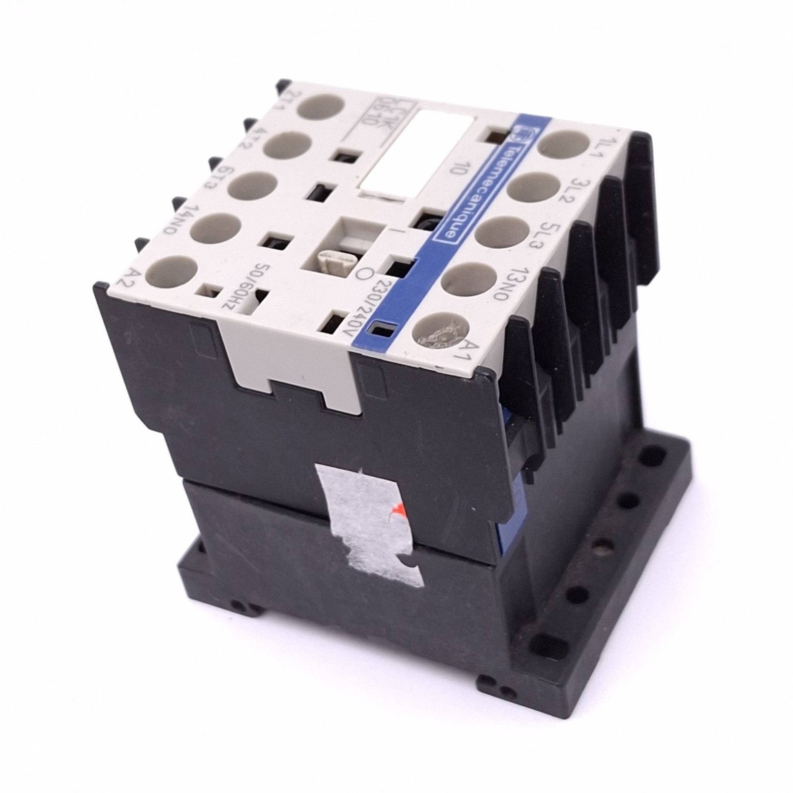Telemecanique LC1K0610U7 Contactor, 3-Pole NO, 1NO Aux, 15A Max, 240VAC Coil