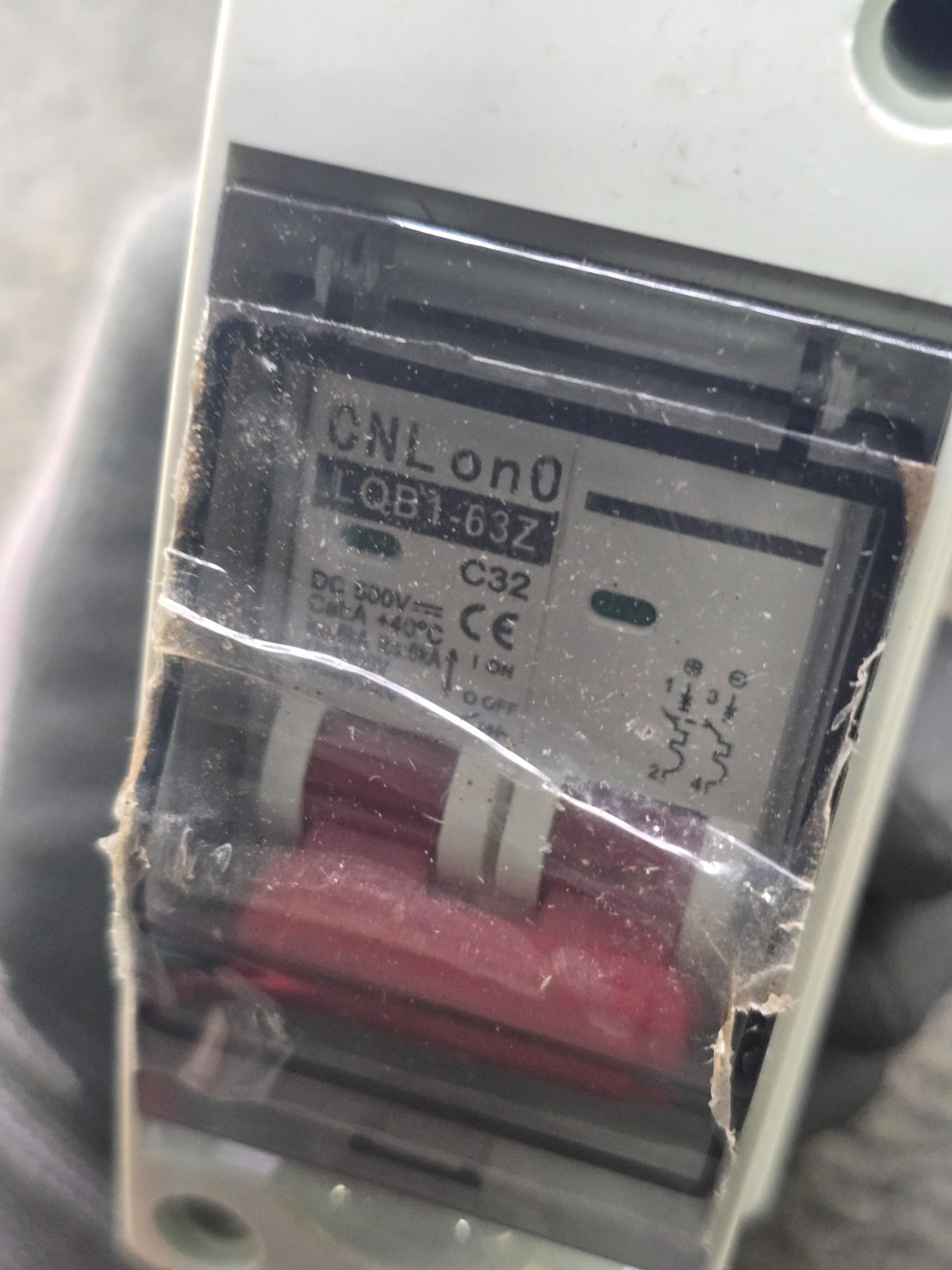 CNLonOcom LQB1-63Z: Solar Panel Disconnect Switch 32 Amp 500V DC500V