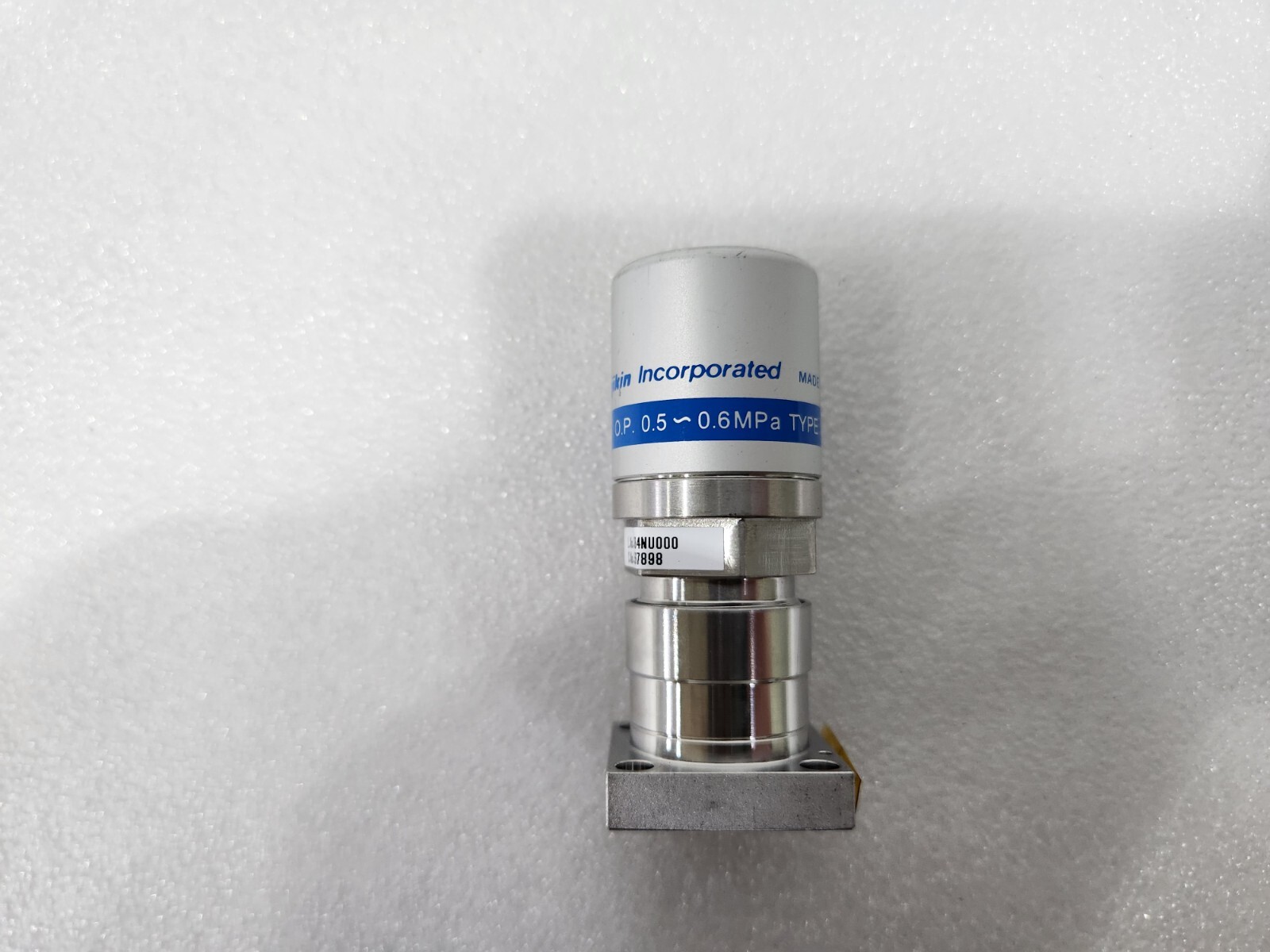FUJIKIN DIAPHRAGM VALVE TYPE N.O. O.P 0.5~0.6MPa / 3878