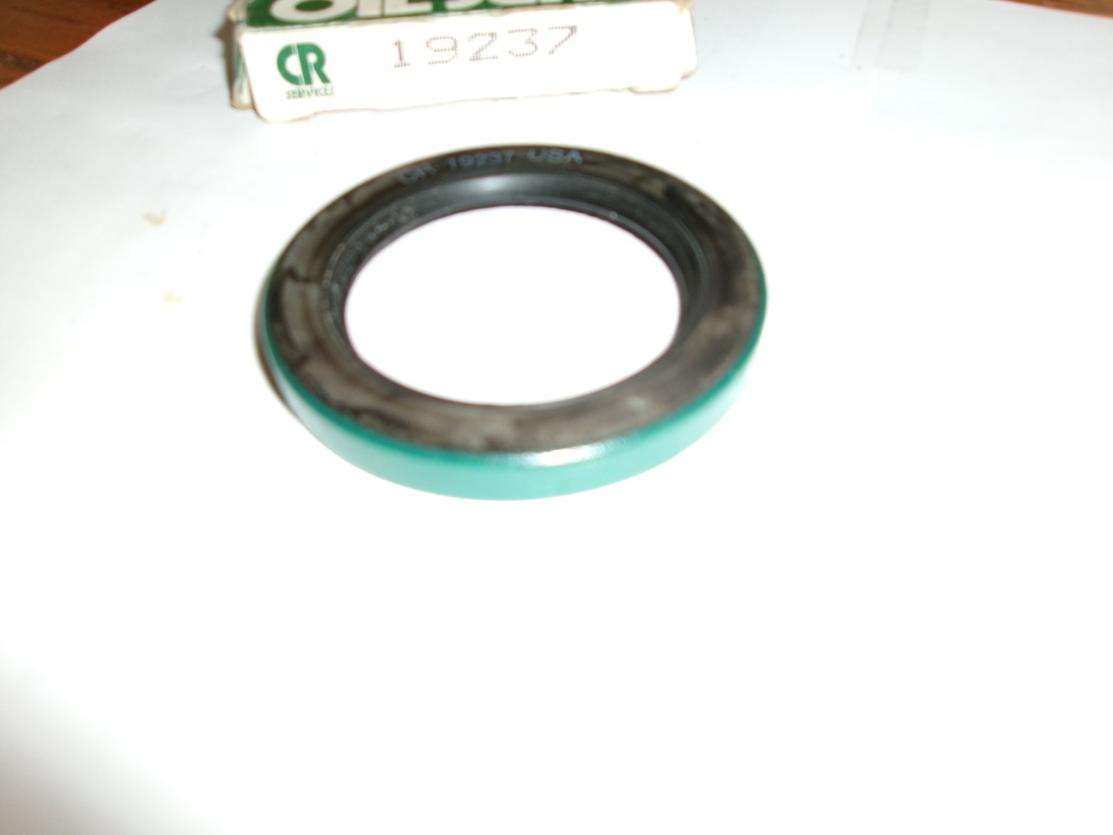 CHICAGO RAWHIDE 19237 OIL SEAL~~MADE IN USA !!~1.937″ X 2.69″ X .315″
