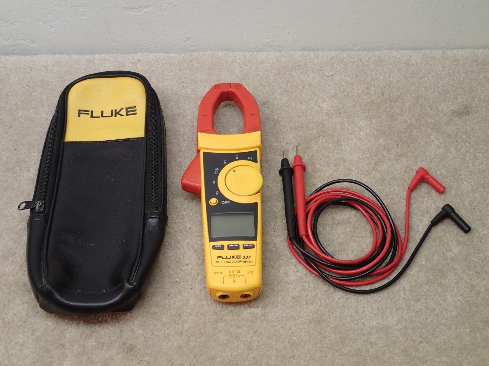 Fluke 337 True RMS Digital Clamp Meter Works but Hertz Out User Item