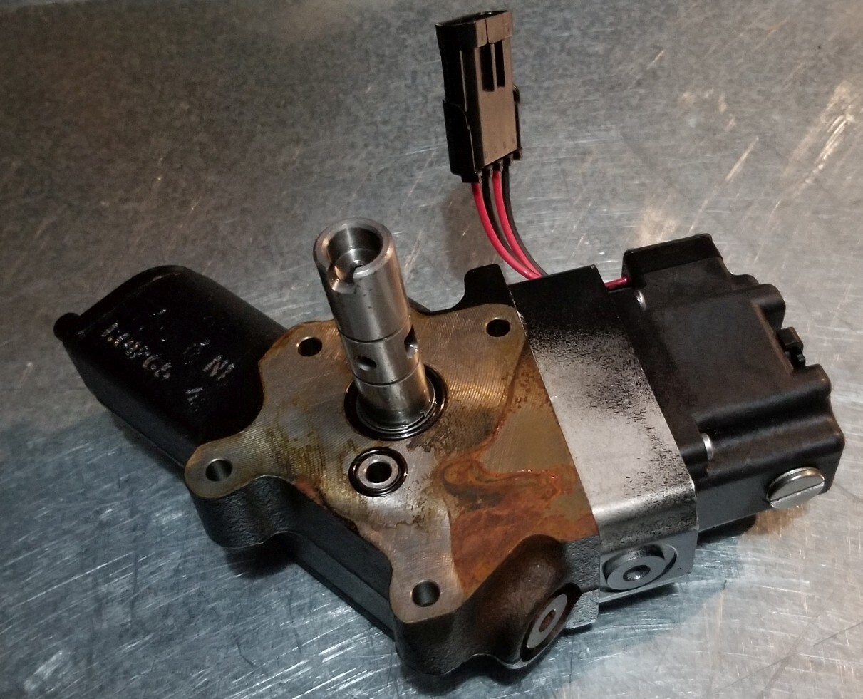 Sauer Danfoss M46 pump electronic control EDC 4510321 (11164081) MCV105C3023