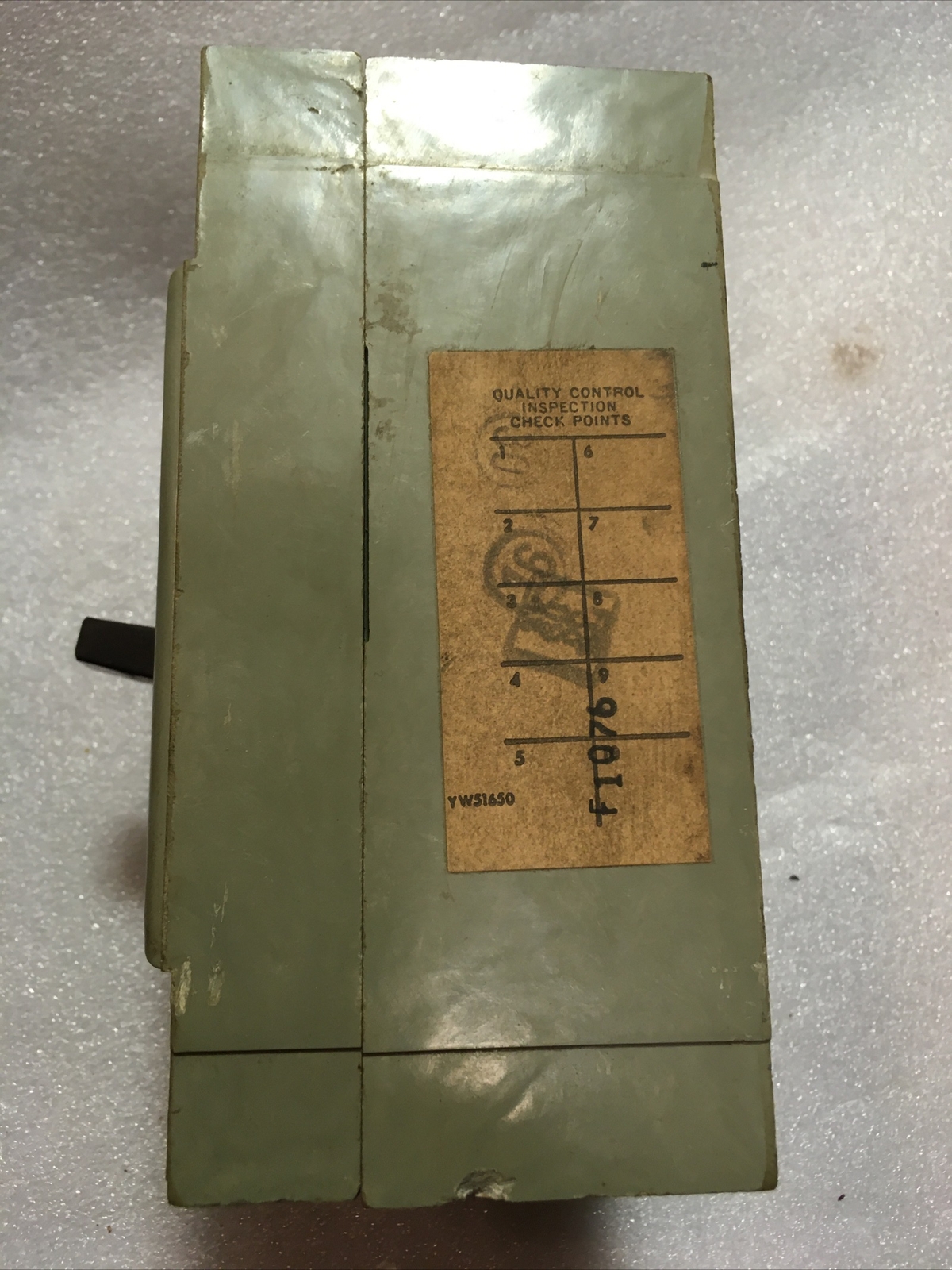 FEDERAL PACIFIC Electric HEF621020 20A 600V BREAKER WARRANTY TWO POLE 3P FRAME