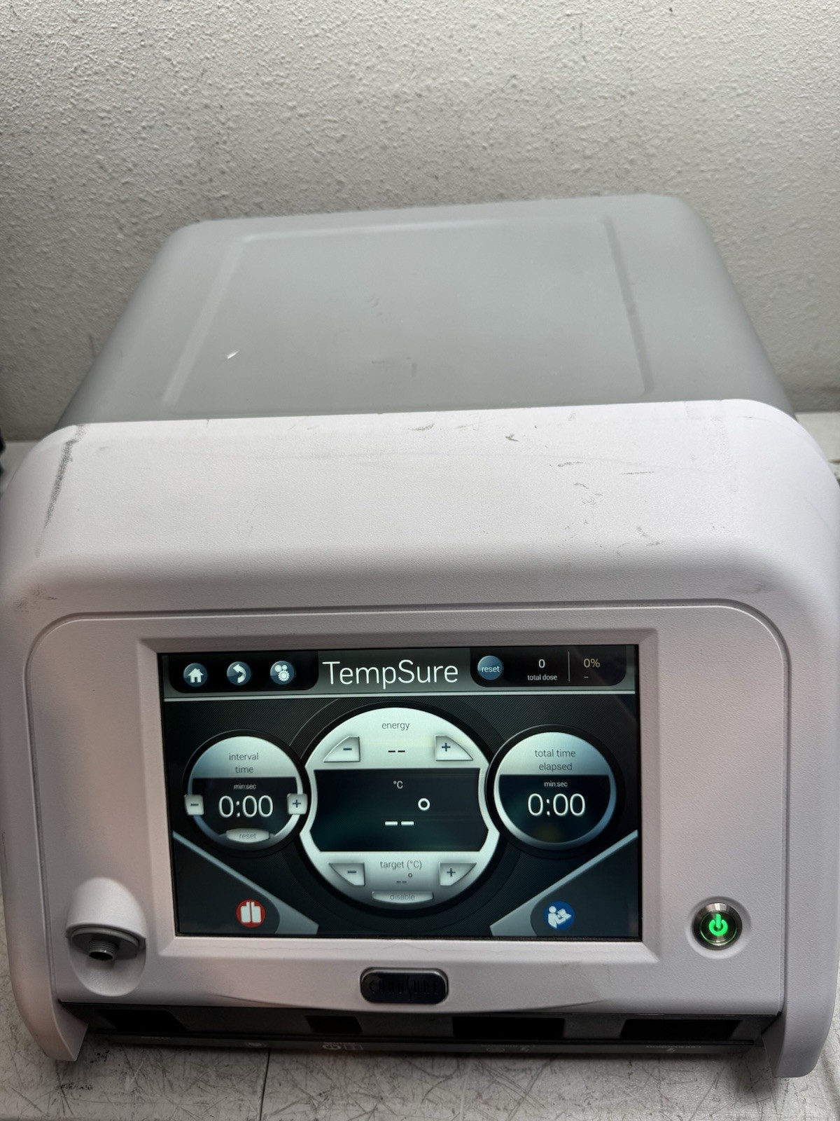 CYNOSURE TEMPSURE MACHINE UNTESTED DEVICE FOR SALE AS IS POWER ON TEST ONLY!