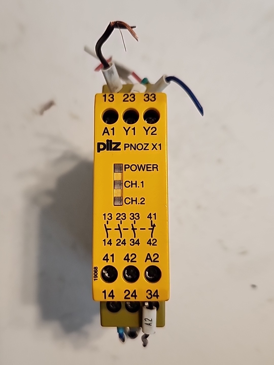 Pilz PNOZ X1 24VAC/DC 3n/o 1n/c Safety Relay Pilz 774300 – Free Shipping