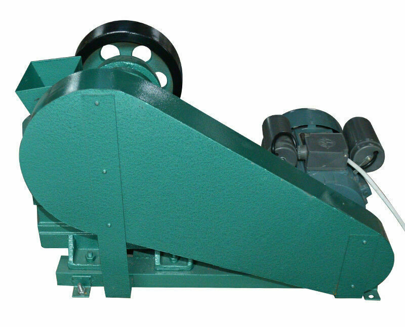 INTBUYING®220V Mini Jaw Crusher Feeding Inlet 2.16″,1400 RPM,250kg/h Crusher