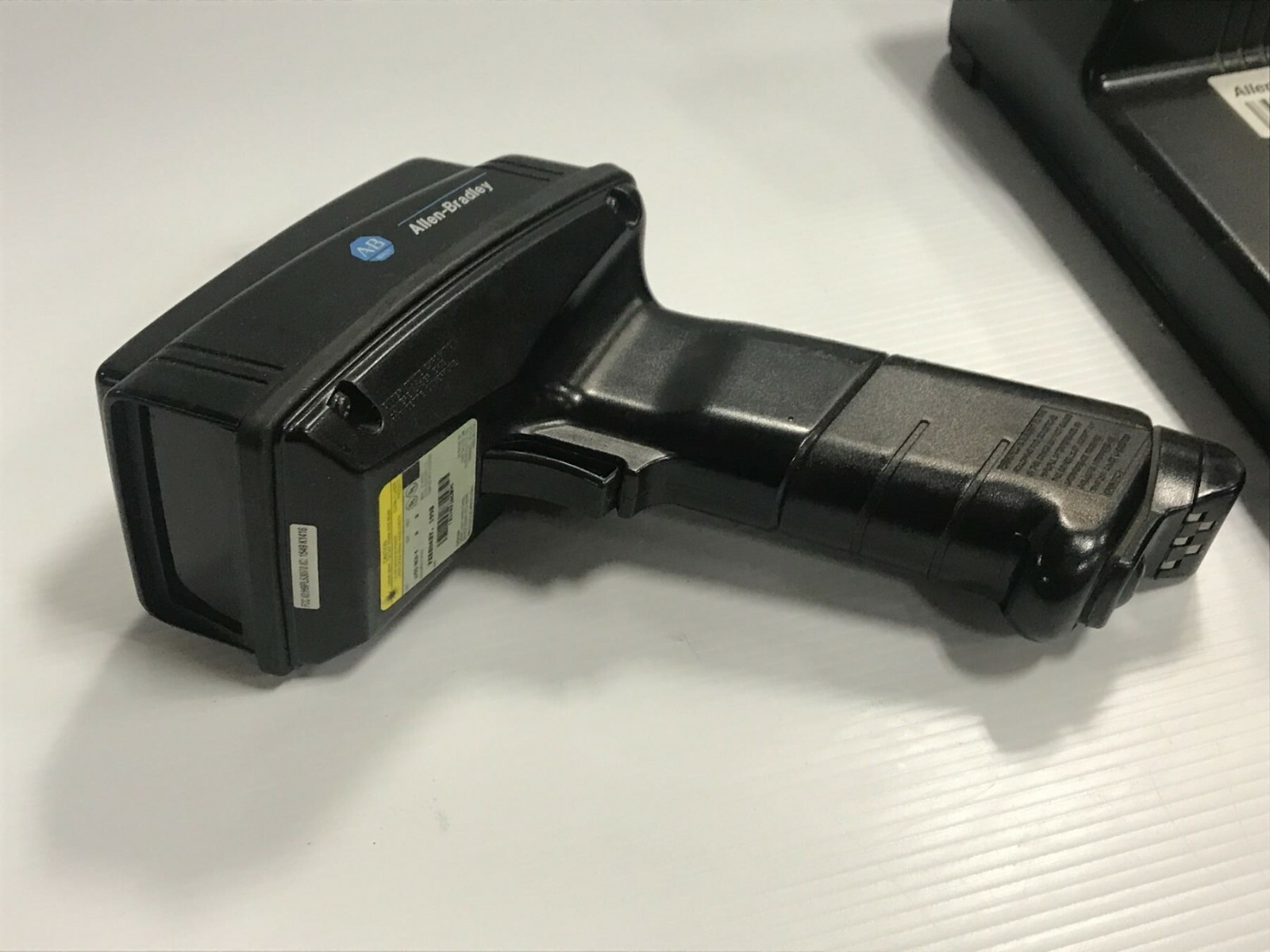 ALLEN BRADLEY 4.5-14.5V 145MA LASER SCANNER, #2755-HCG-4 w/Base #2755-HGC-B