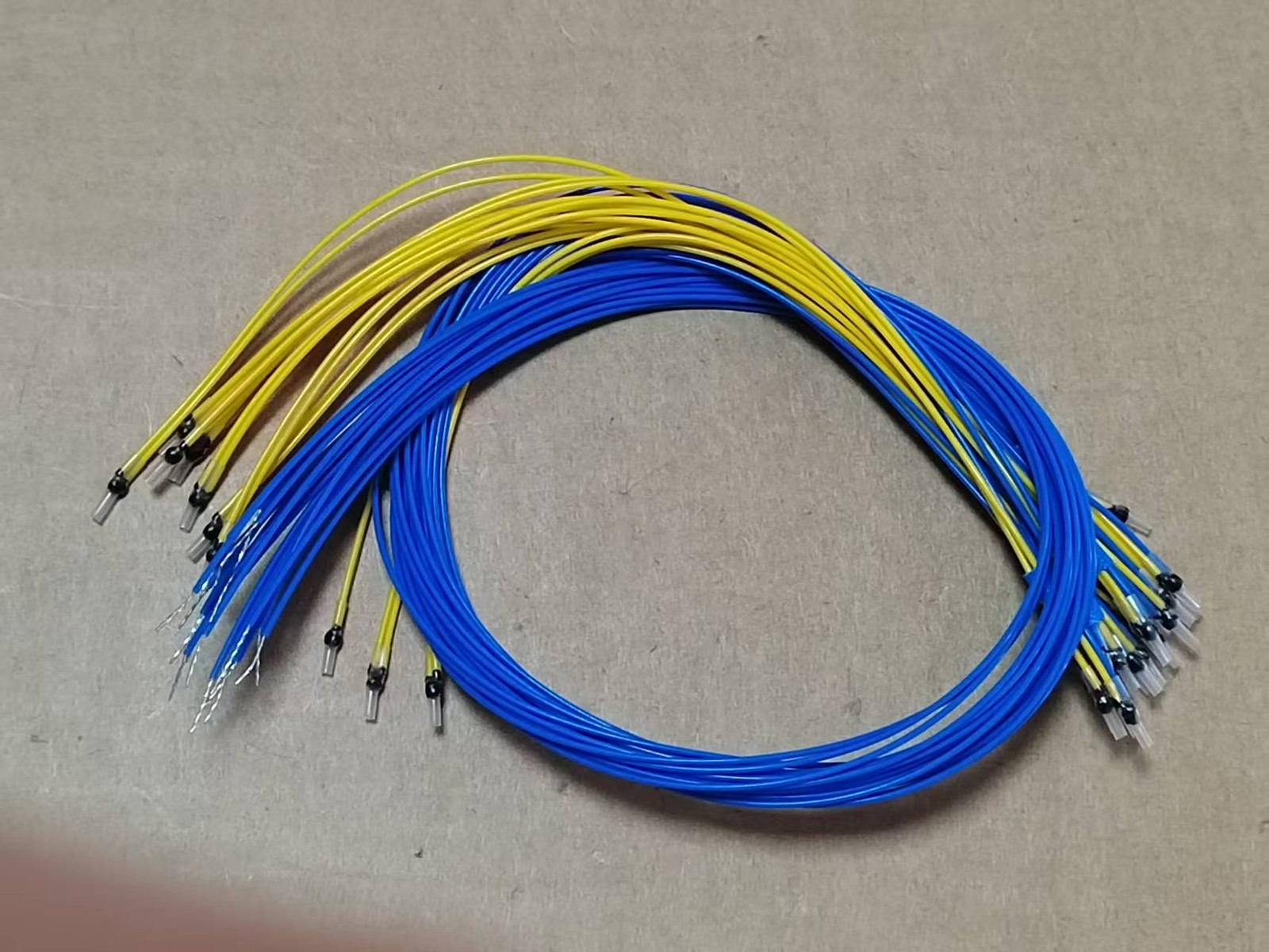 10PCS/PACK motor winding temperature PTC MZ6-130-DS 130°C PTC thermistor