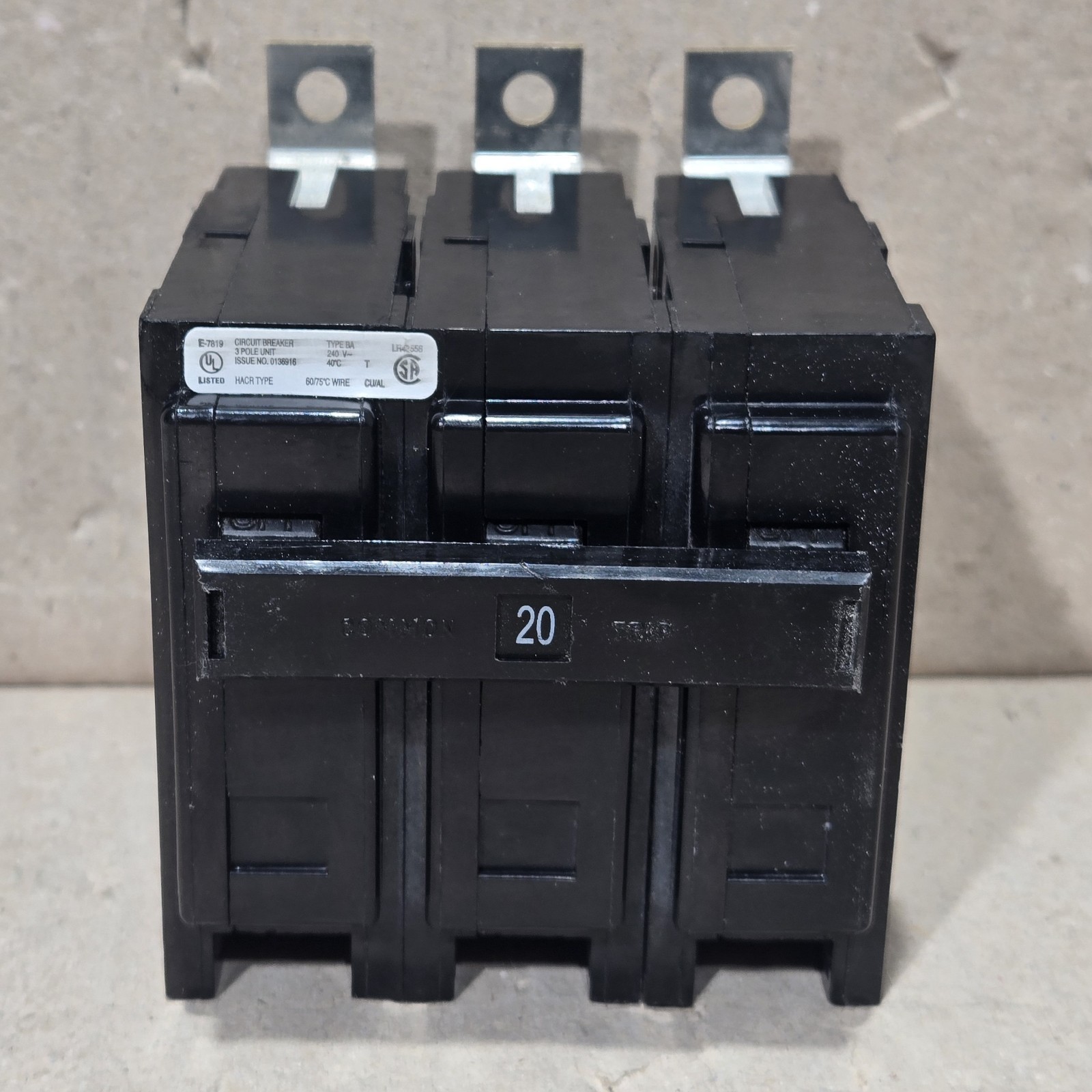 NEW EATON CUTLER HAMMER BAB3020H Circuit Breaker 3 POLE 20 AMP