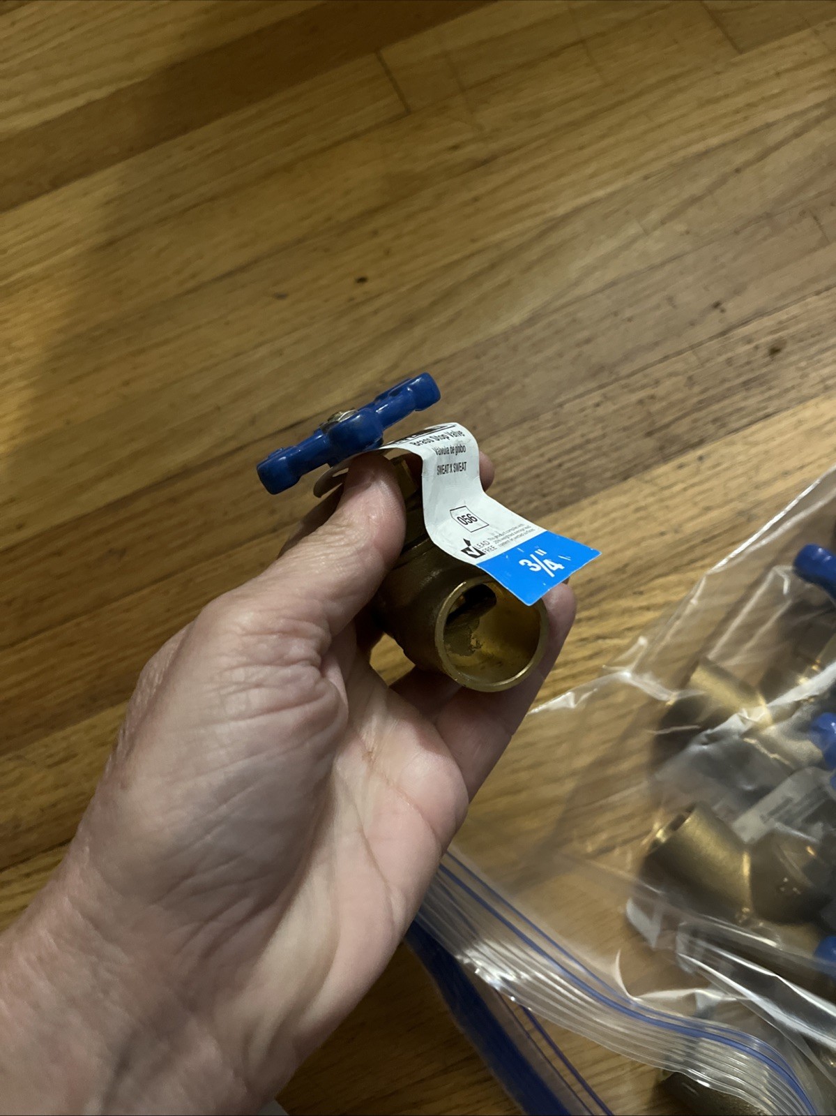 Mixed Lot of 85 Plumbing Valves – New – Please See Pictures