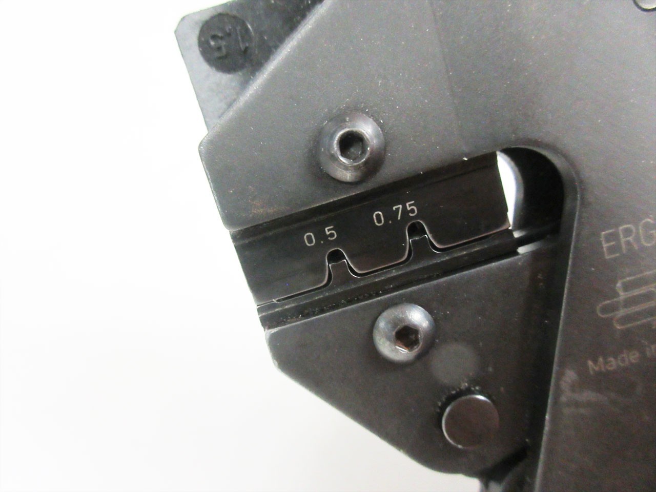 TE CONNECTIVITY 539635-1 ERGOCRIMP HAND CRIMP TOOL & 3-1579001-5 QUADLOK TYCO V