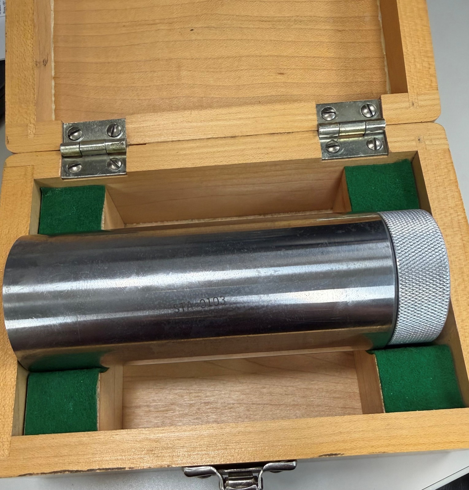 Magnetic Precision Cylindrical Square, 2″ Diameter x 5.5″ Height.