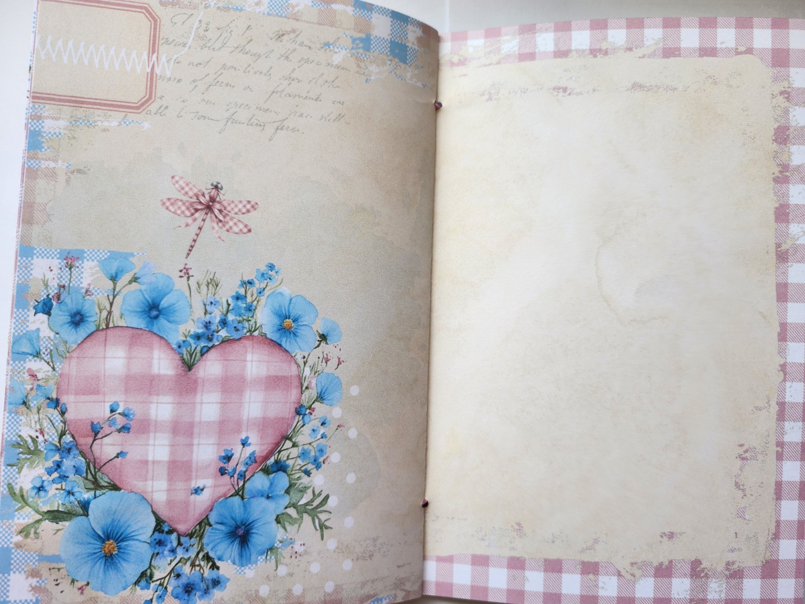 Junk Journal Booklet «COUNTRY GINGHAM» Farmhouse Cards, Pockets Ephemera 40Pg