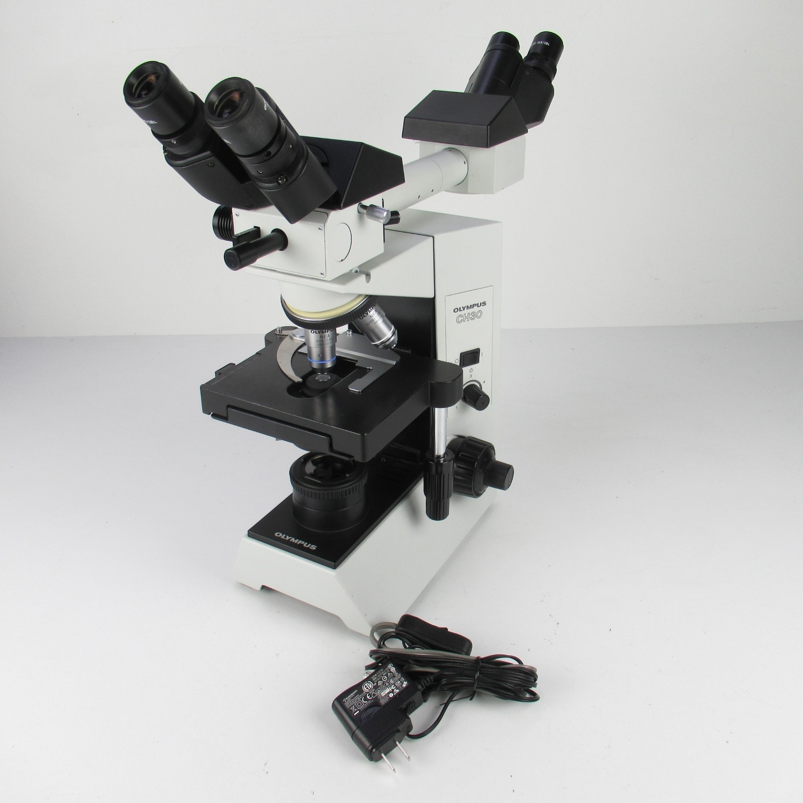 OLYMPUS CH30 FACE TO FACE TEACHING MICROSCOPE WITH 4X/10X/40X/100X OBJECTIVE SET