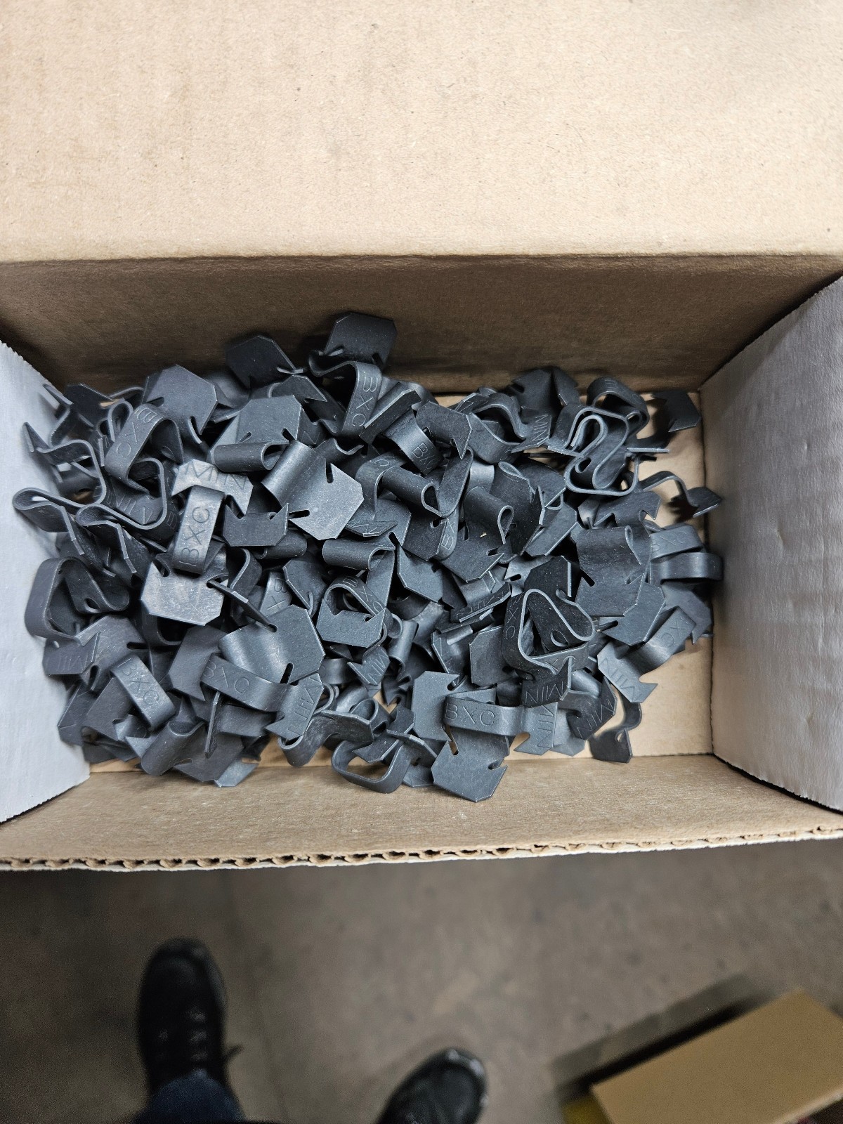 nVent CADDY 449 MC/AC Cable Clip 14-2 to 12-3 Metal Stud Fastener (MORRIS 18311)