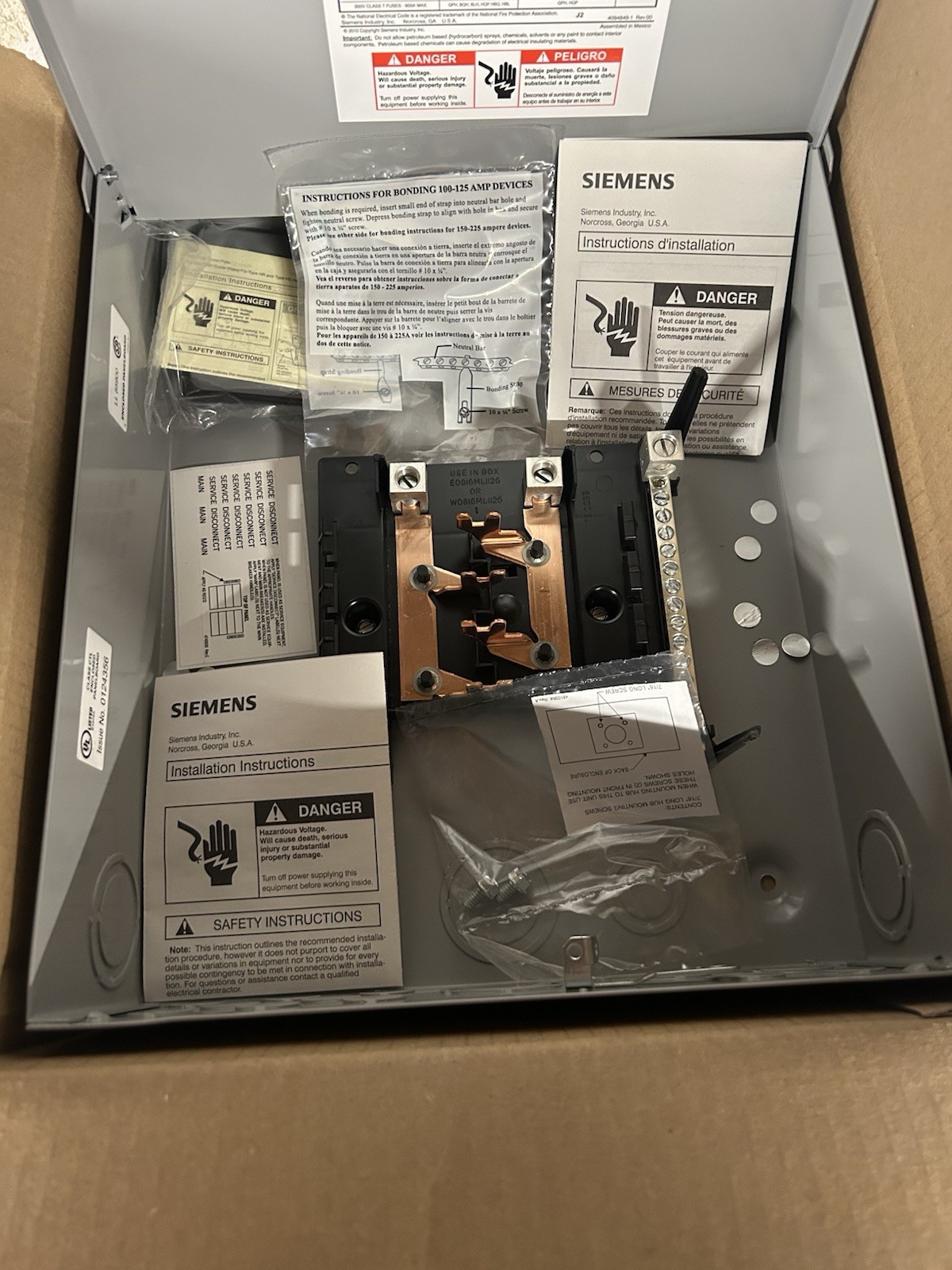 Siemens Outdoor Main Lug Panel 125A 8 Spaces 16 Circuits W0816ML1125CU