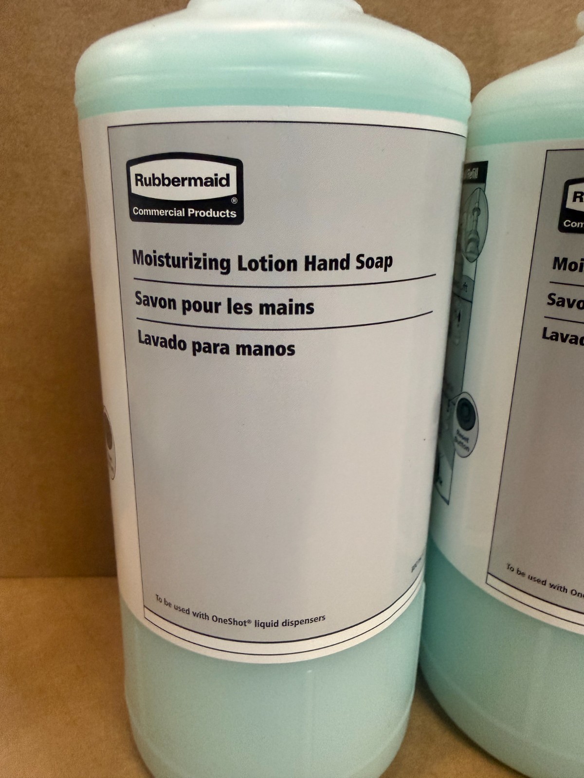 Case of 4 800ml Moisturizing Lotion Hand Soap Rubbermaid OneShot, FG4013111