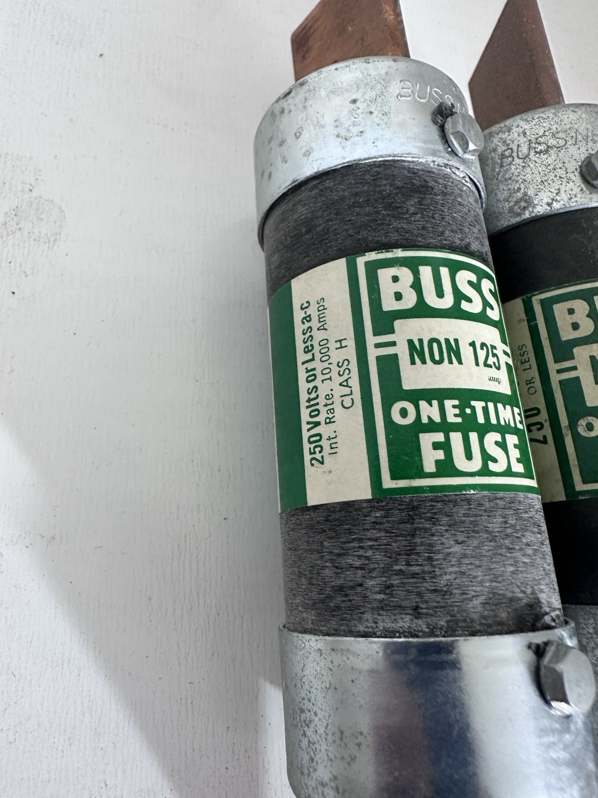 BUSSMANN BUSS NON-125 250V 200A ONE-TIME FUSE 2 Pack