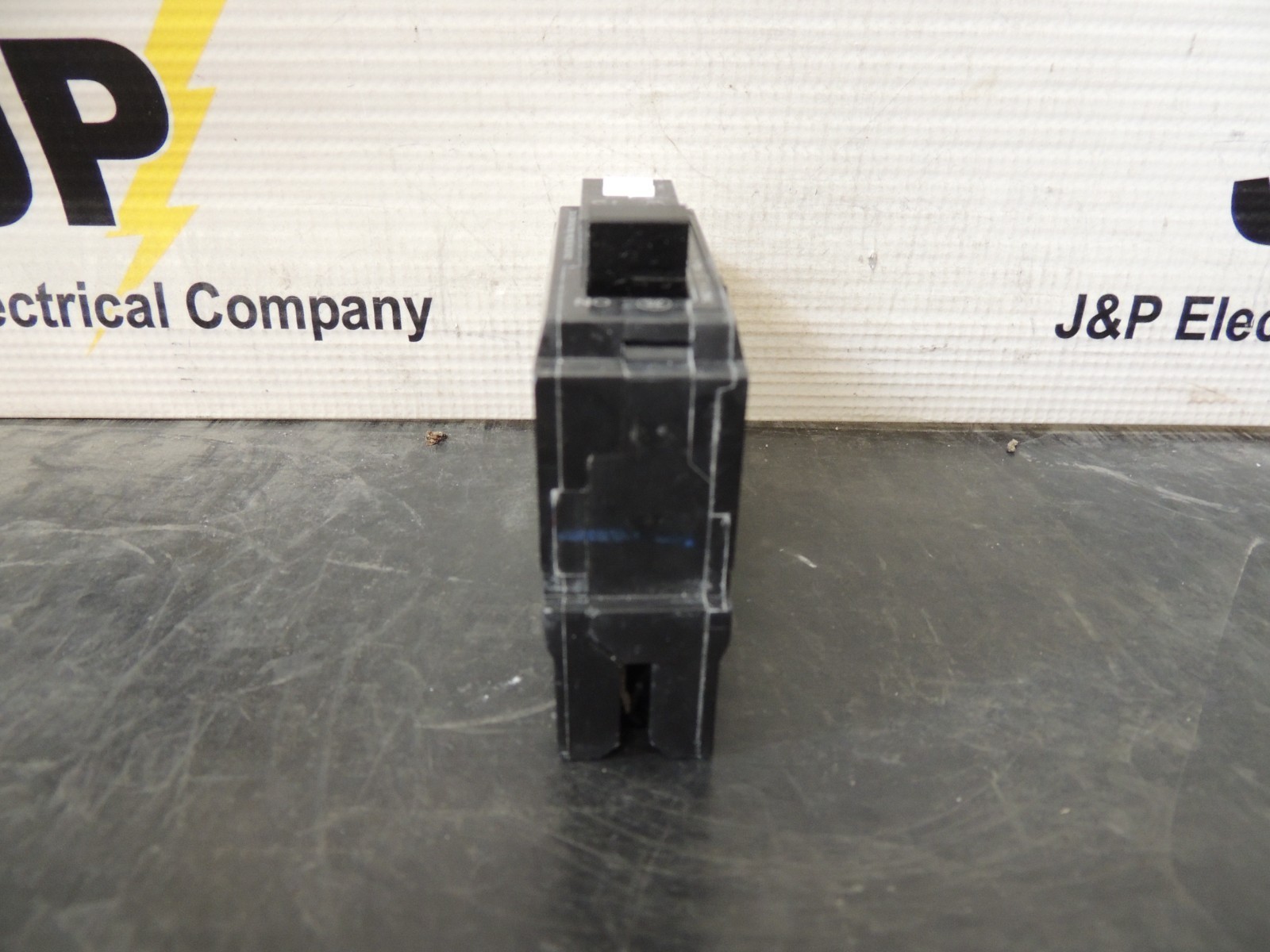 NEW GE THHQL THHQL1115AF2 1 Pole 15 Amp 120/240V AFCI Circuit Breaker