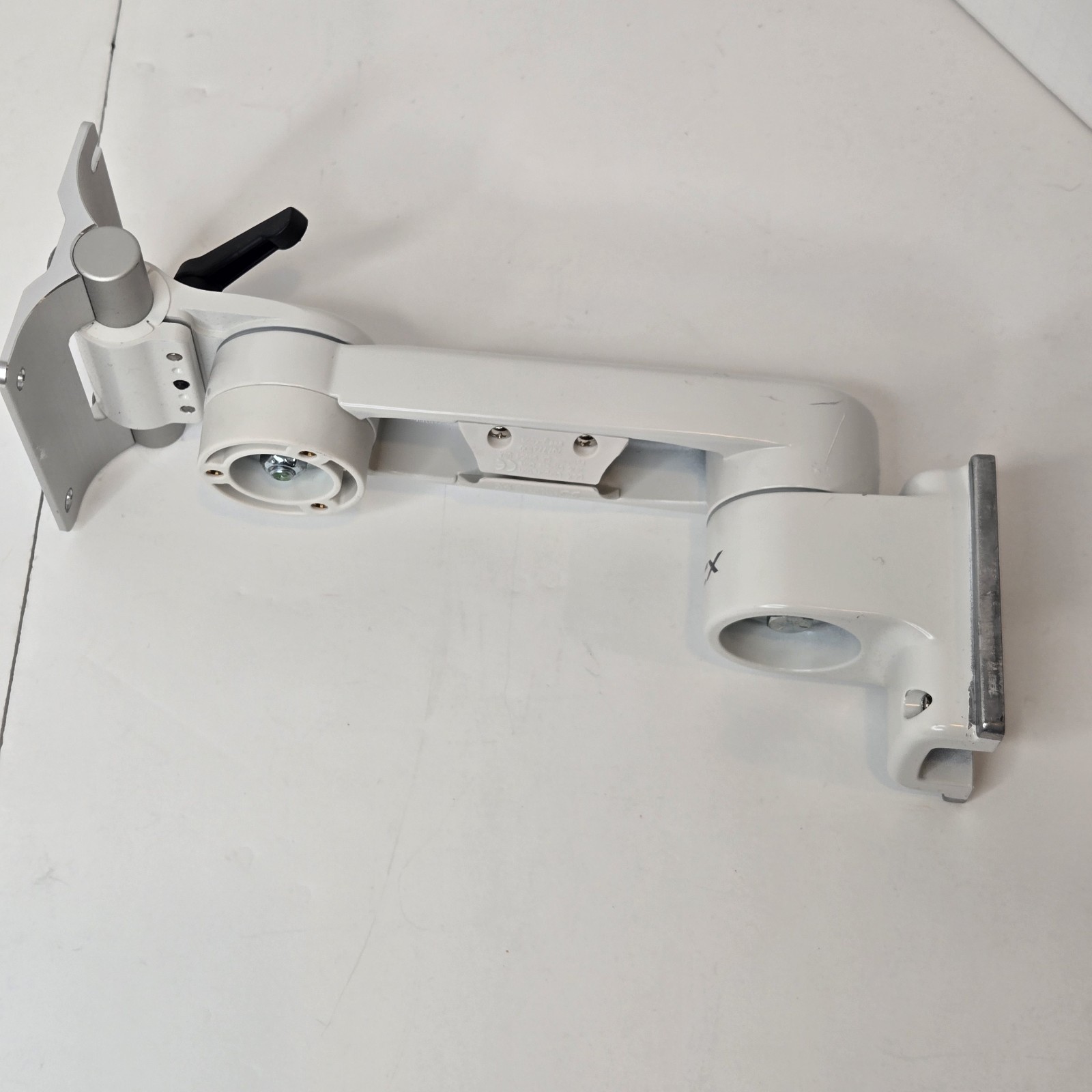 GCX M Series WMM-0001-01B Pivot Arm Wall Mount