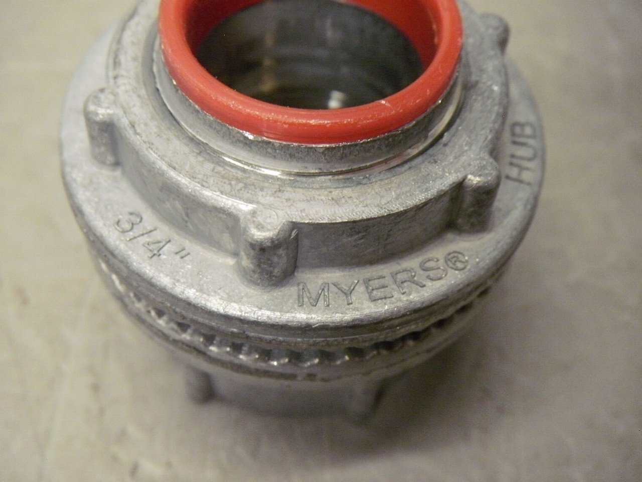 Myers ST2 Straight Threaded Zinc 3/4″ Watertight Conduit Connector Hub Fitting