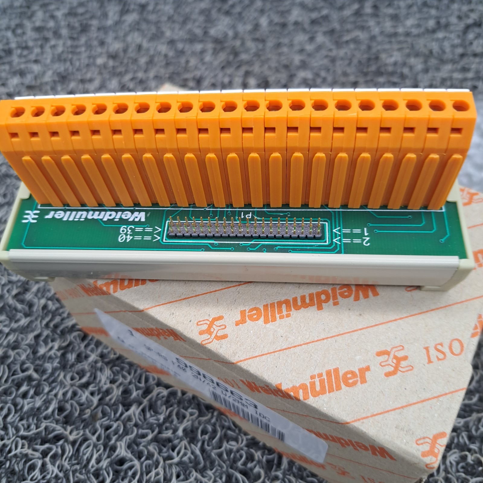 Weidmuller 998663. SP-RS F40 2N/42 W/2MM IDC Active Interface Adapter Block