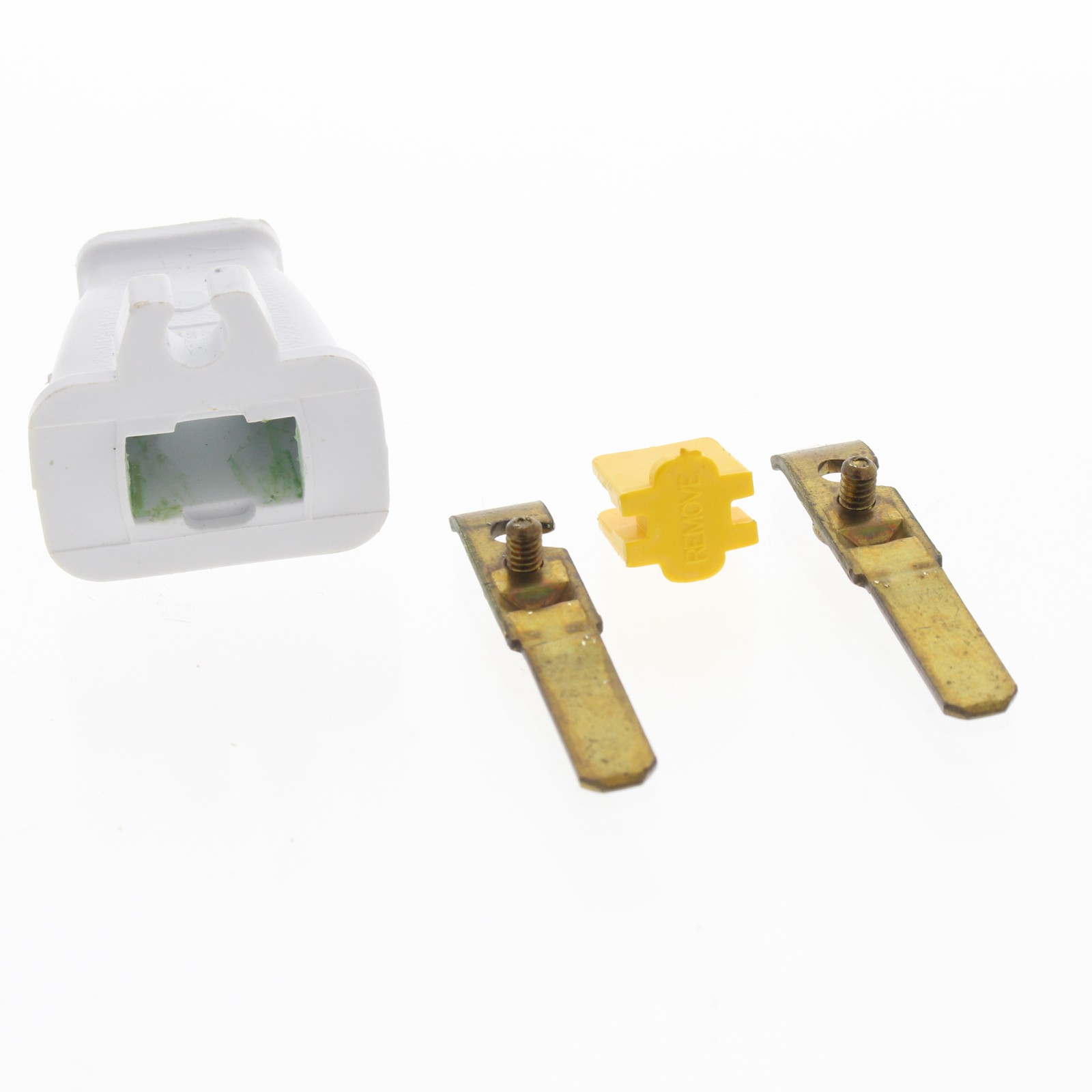 Eagle SA840W White 15A Plug w/ Cord Clip Non-Polarized 1-15P Bulk Non-Grounding