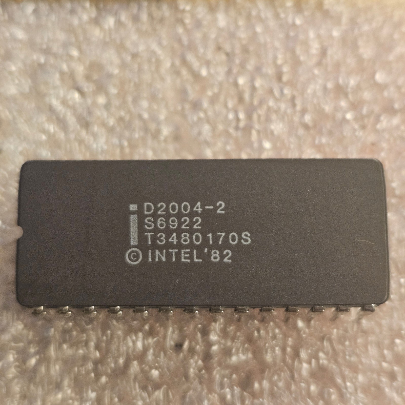 1 pc. 10 available. Rare Intel D2004-2 Non-Volatile (NVRAMs) Static RAM NOS
