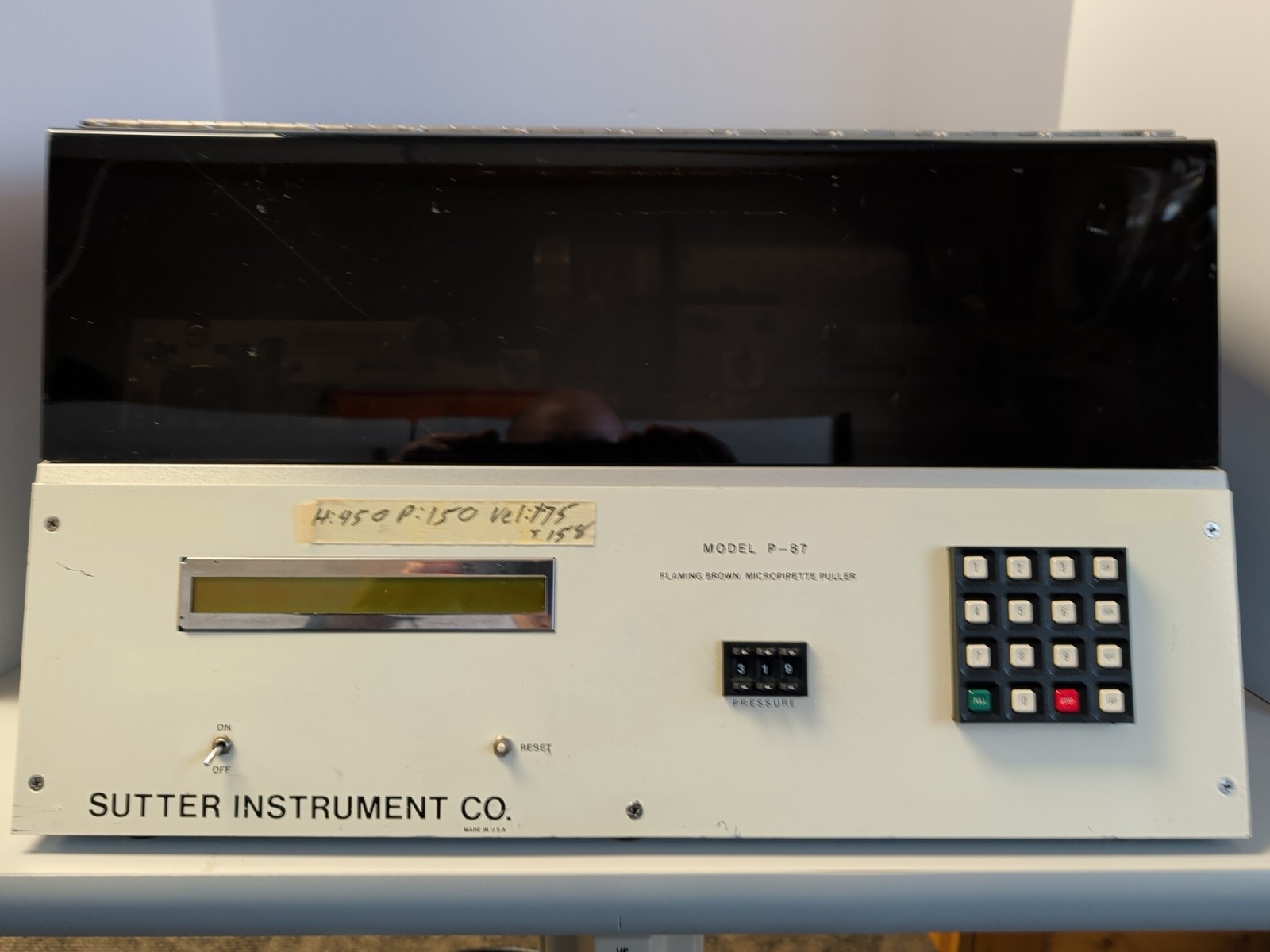 Sutter P-87 Micropipette Puller – FOR PARTS – Powers On / Garbled Display – READ
