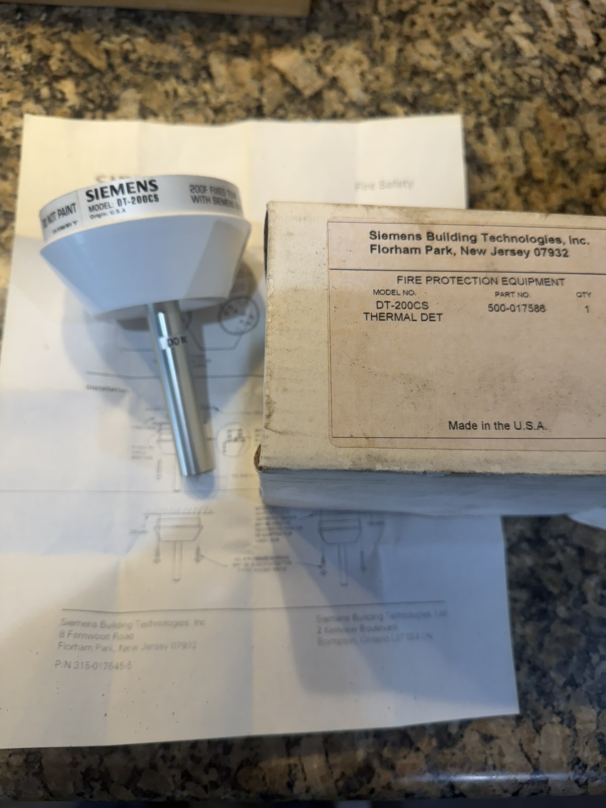 NOS Siemens Pyrotronics DT-200CS Thermal Detector 200F Thermotech 302 P 200