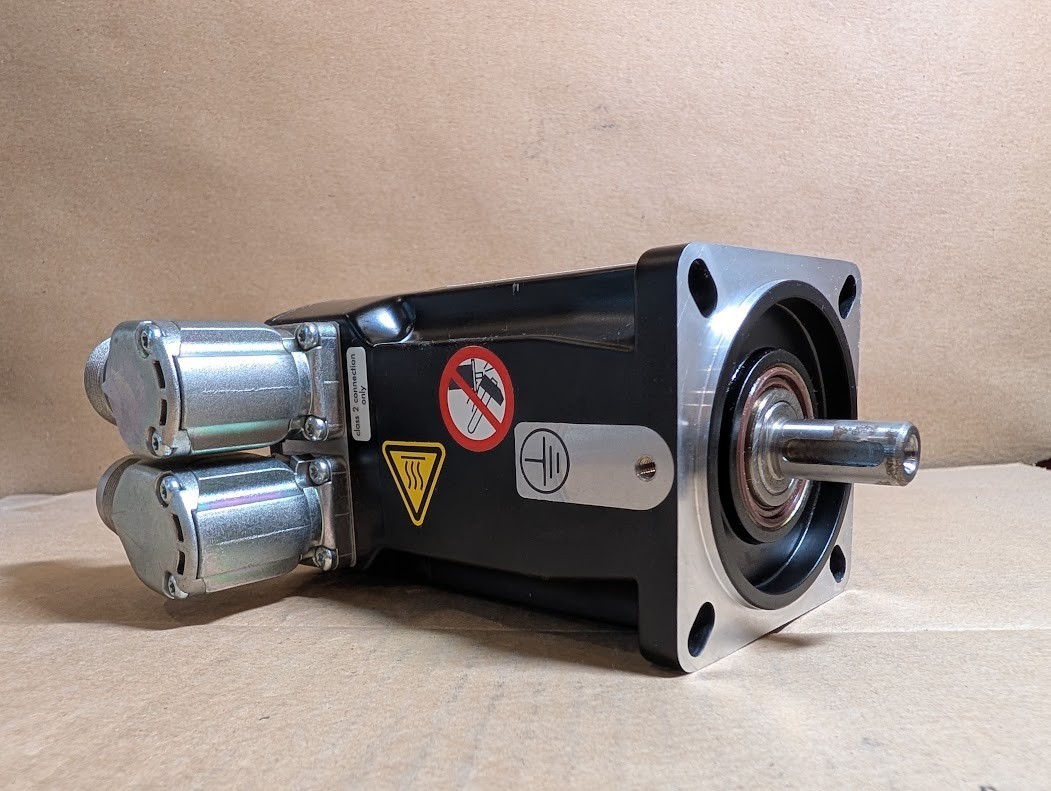 Schneider Electric BMH0701T32A2A Lexium 32 Servo Motor, 8000rpm, .68kW (New NB)