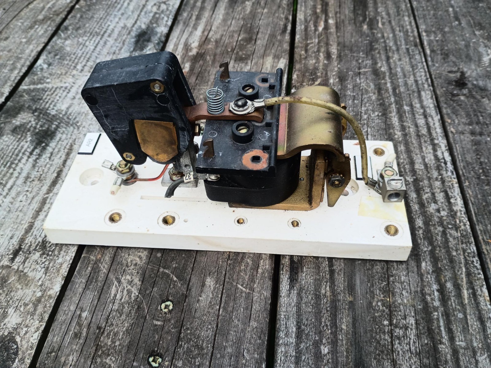 Hubbell 59311-508 DC Contactor Size 1 Series 5210 250VDC Coil 25A 1-Pole NO