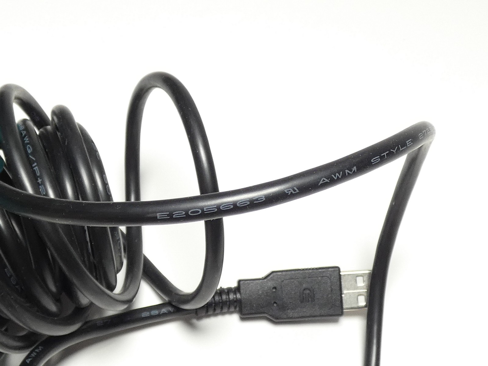 *Lot of 2* E205663 High Speed HDMI Cable w/ Ethernet USB 2.0 VW-1