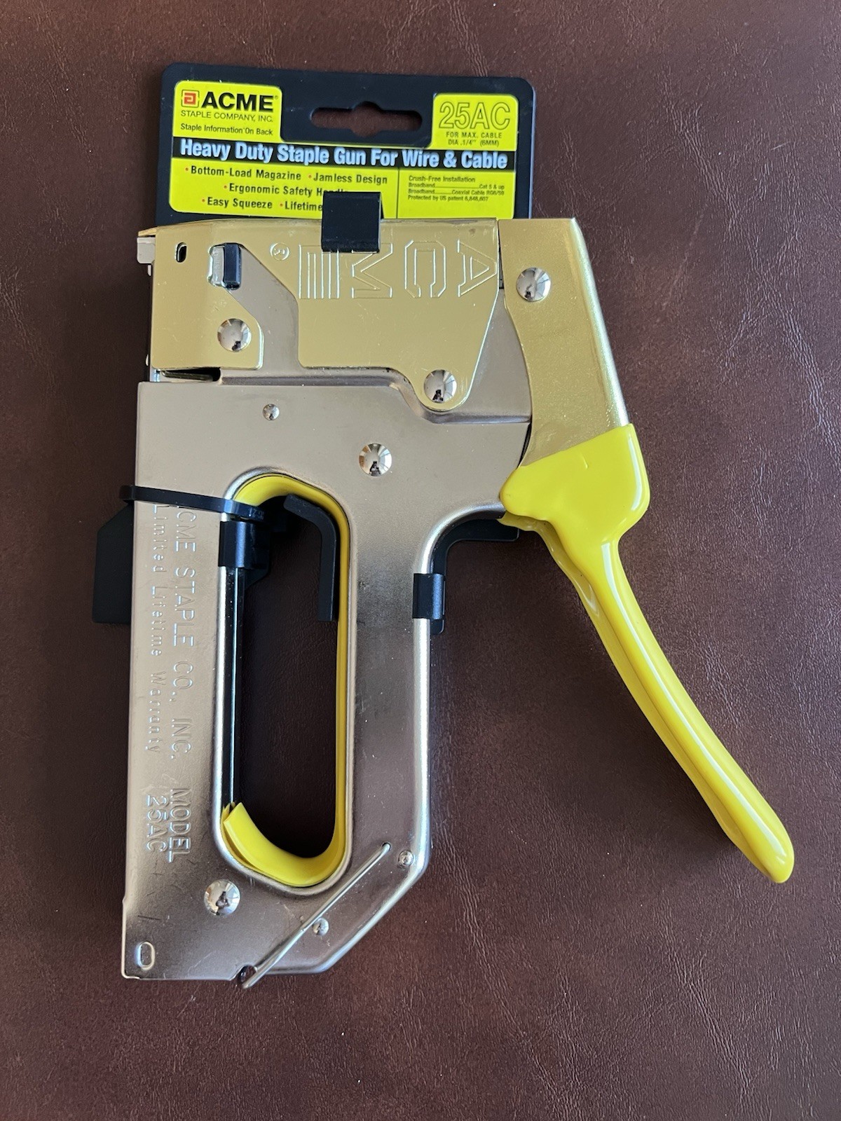 Bundle NEW ACME 25AC Heavy Duty Staple Gun & 2 Boxes Of ARROW T25