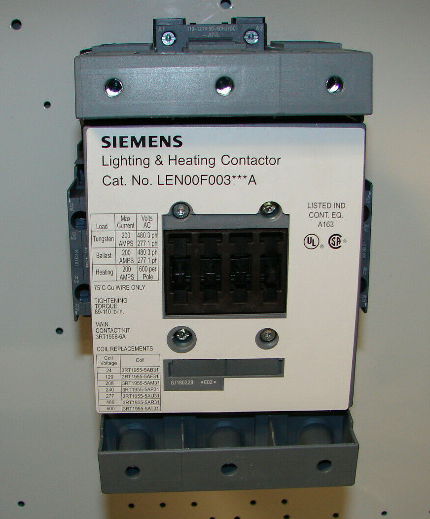 NEW Siemens LEN01F003120A, Contactor 200A 3NO poles NEMA 1 Electrically held