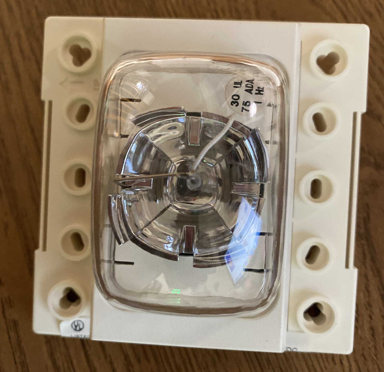 Siemens U-S30S-W-C Stand Alone Sync Strobe White 30/75 CD 20-31VDC Fire Alarm