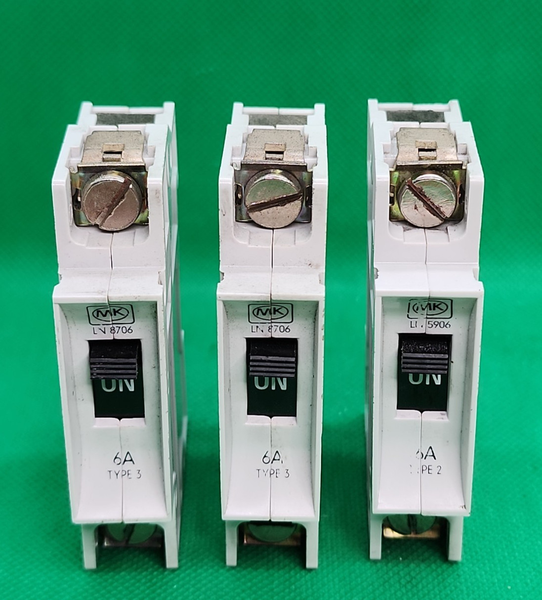 3x – MK TYPE 3 6A (2) & MK TYPE 2 6A (1) 1 POLE 240V CIRCUIT BREAKERS [3RE4-1]
