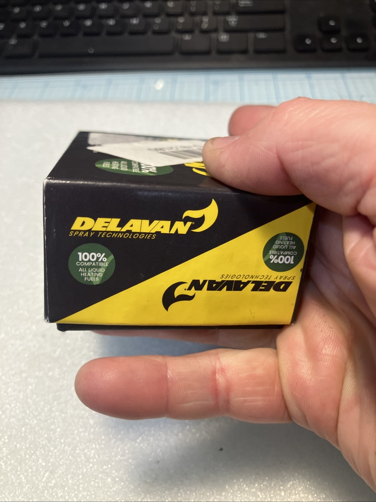 NEW BOX OF 12 DELAVAN 1.25 80° B OIL BURNER NOZZLES 1.25-80B .B378