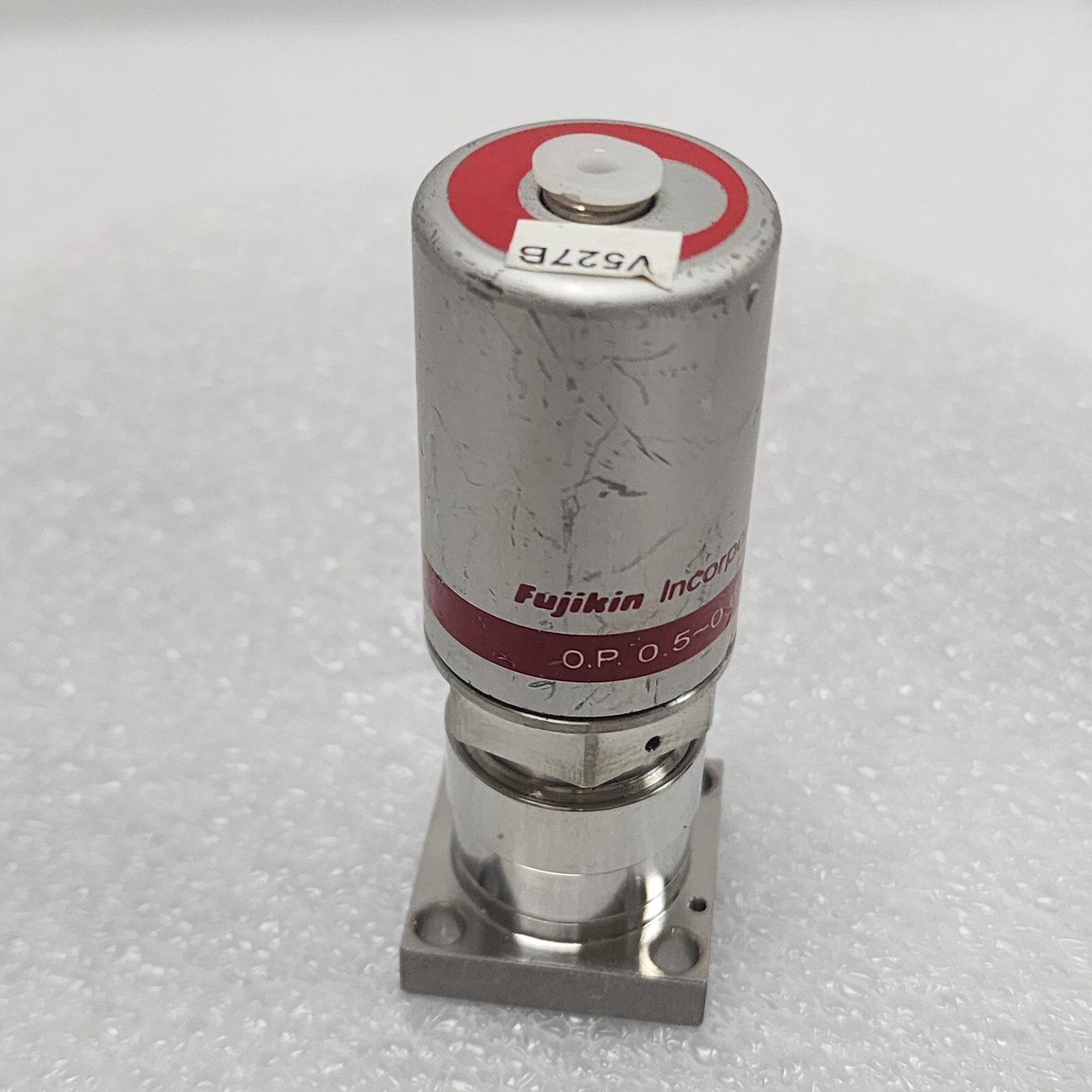 Fujikin 0.5-0.6 MPa C No 565602 , Lam 766-197844-003 Rev C Type NC. Valve,_97966