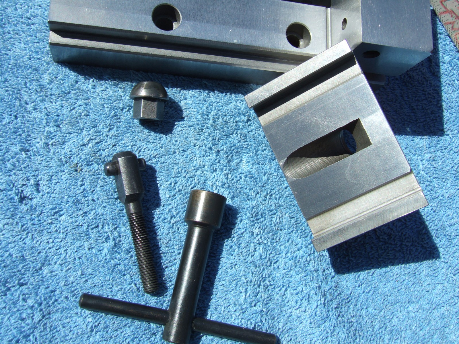 Hermann Schmidt V0 4 toolmakers grinding screwless vise 3in 4in cap B4 MACHINIST