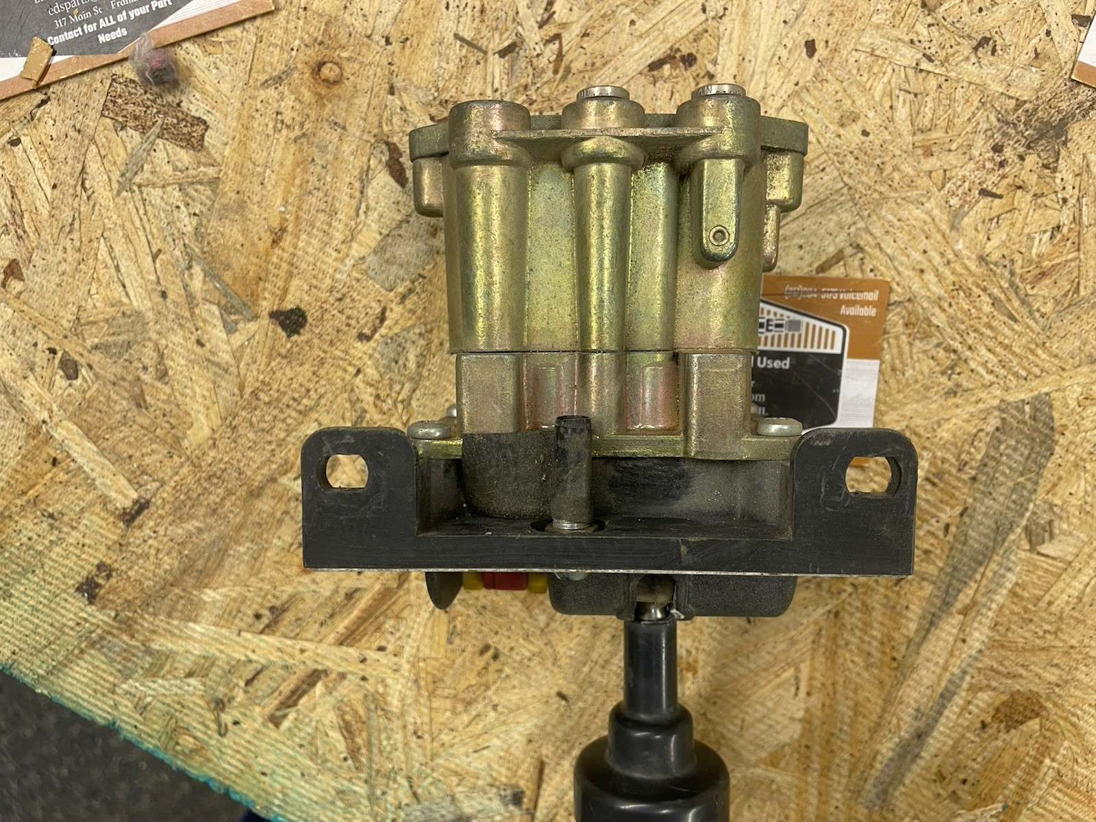 PTO CONTROL VALVE (OFF, ON, RAISE, LOWER) PERMCO P-AV-295 PTODUMP CONTROL Valve