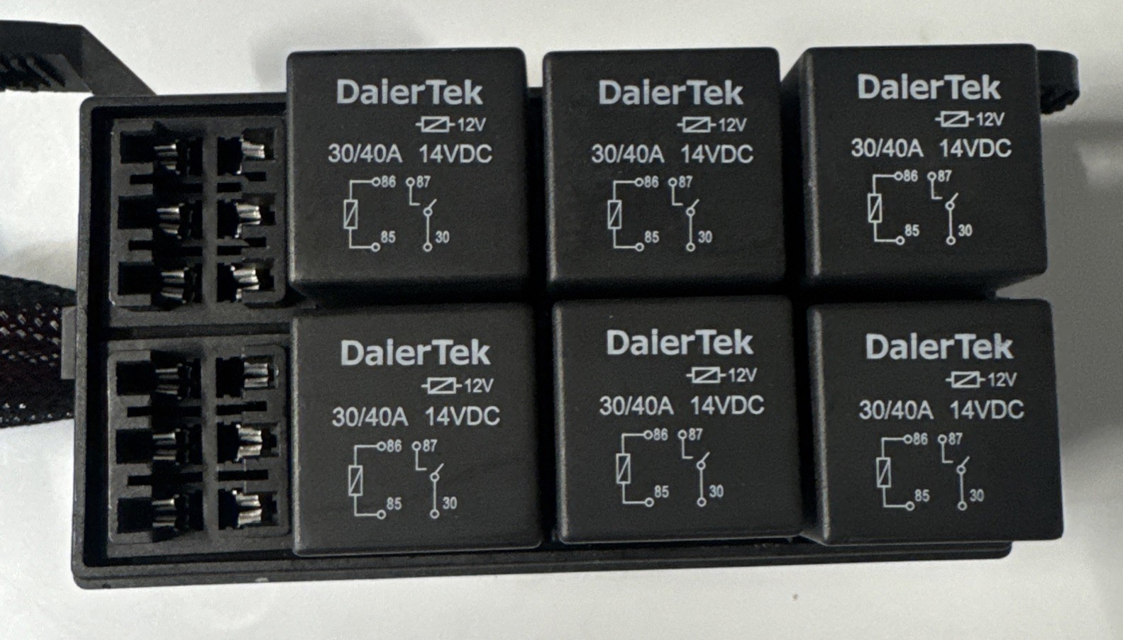 Universal 12V 6-Way Relay Fuse Box 6 Slot ATC/ATO Fuse Pre-Wired Relay Panel