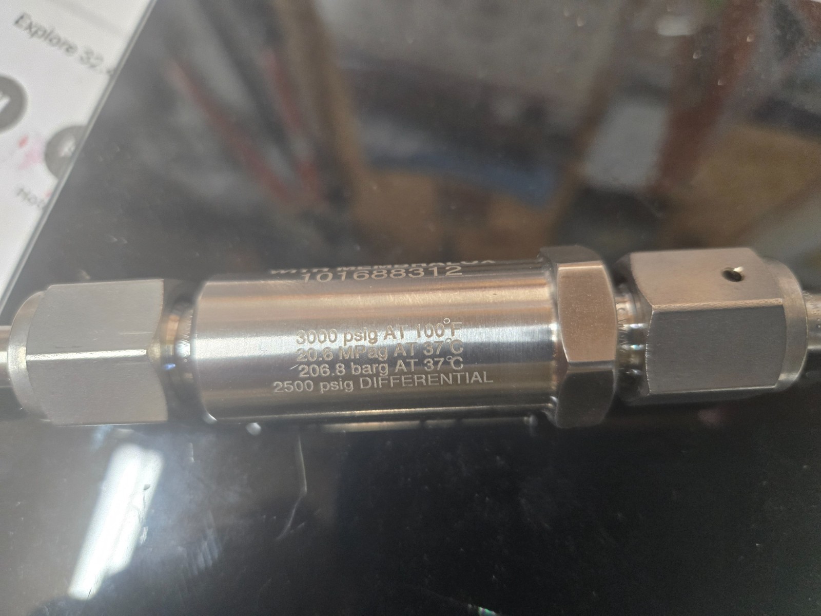 SWAGELOK 316L VAR UHP Inline Gas Filter, 3 in. (76.2 mm), 1/4 in. Male VCR Fitti