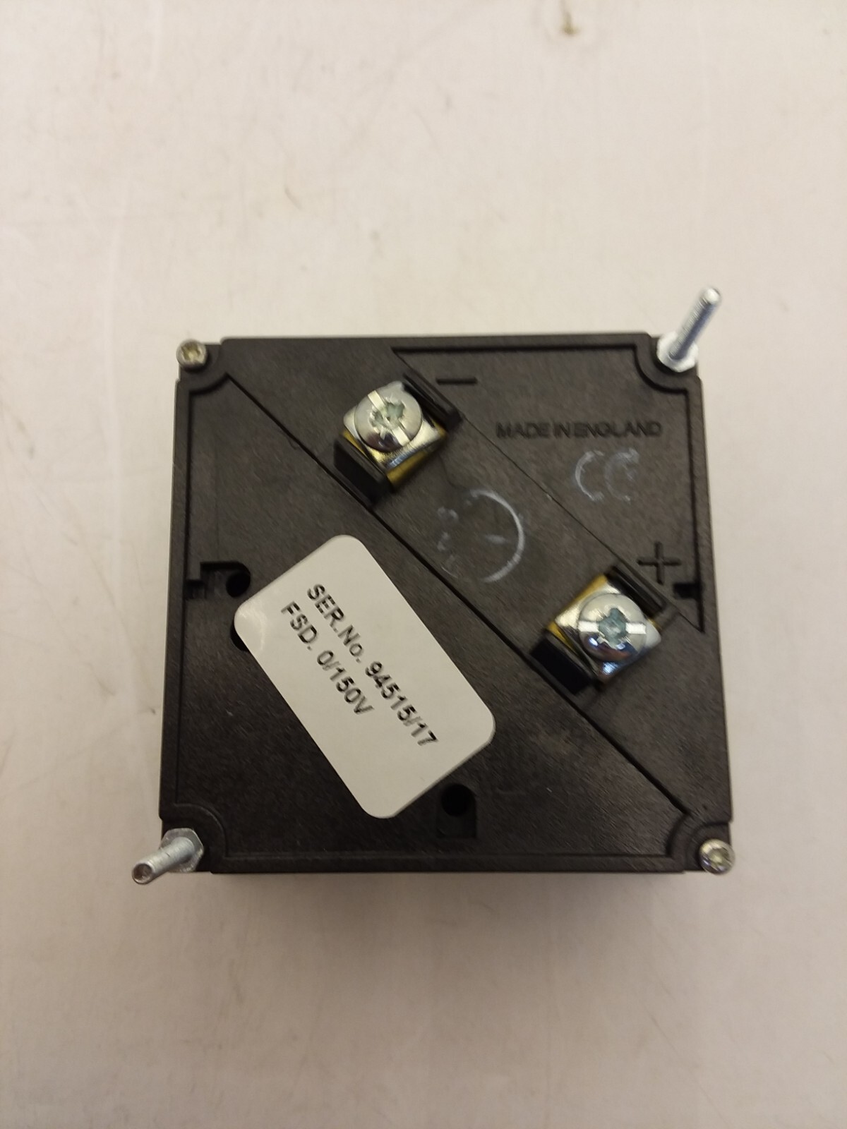 HOBUT 313-429 ANALOGUE VOLTMETER AC, 68MM X 68 MM -25°C/-13°F TO +40°C/104°F NIB
