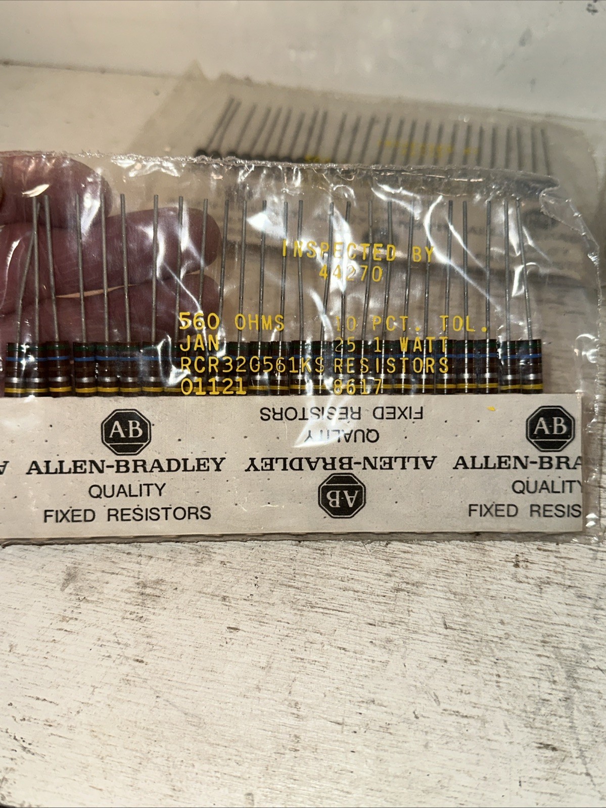 Lot Of (100) New Allen-Bradley RCR32G561kS Fixed Resistors 560 OHMS