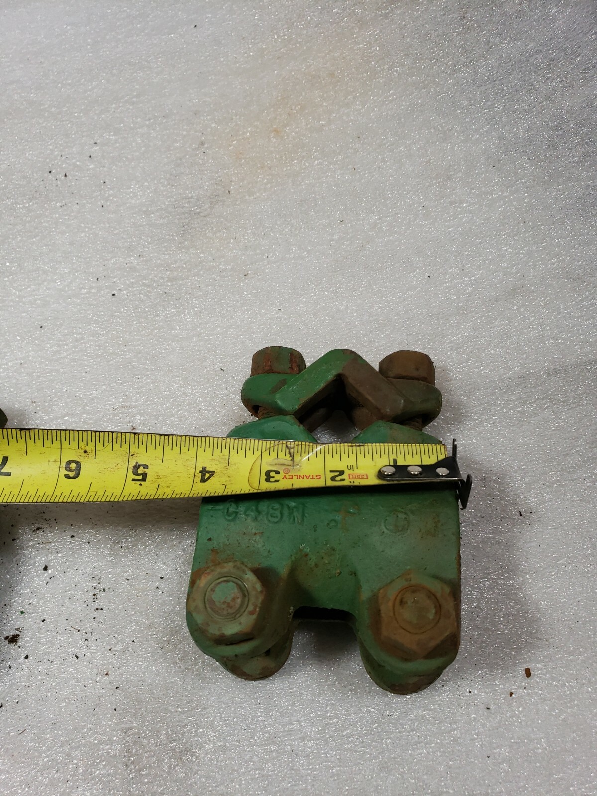 2 JOHN DEERE CULTIVATOR SHANK PIPE CLAMP ASSY C48N MANY MODELS A B H 4020
