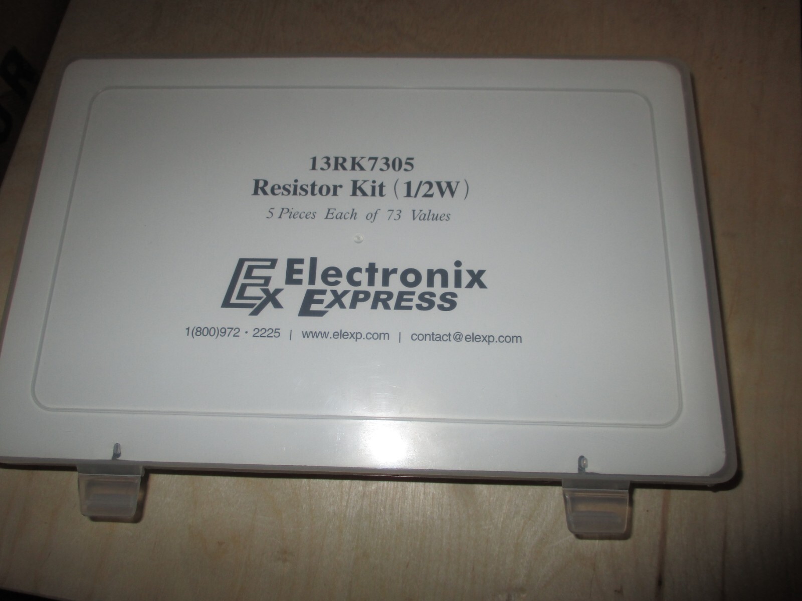 ELECTRONIX EXPRESS ½ Watt Resistor Kit and Extra Capacitors