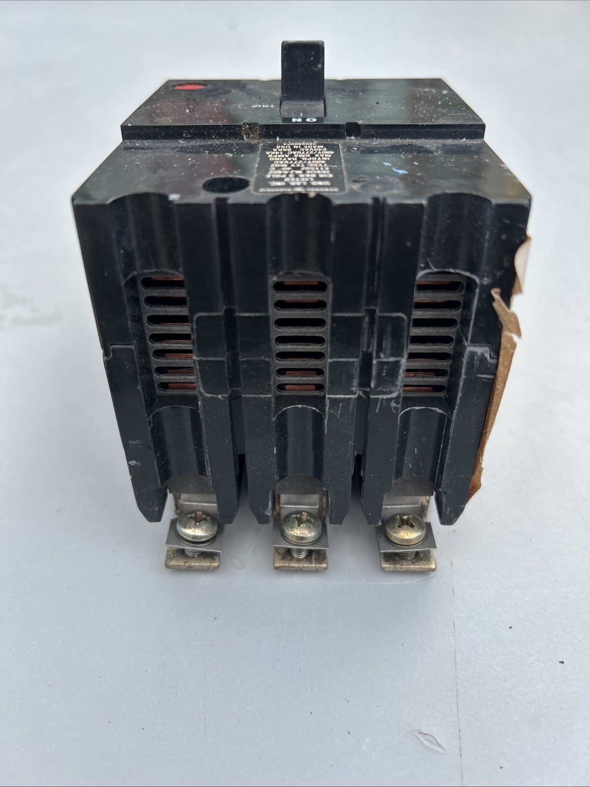 GE TEY330 CIRCUIT BREAKER, 480/277-VOLT, 3-POLE, 30-AMP, BRK / TEY FRAME