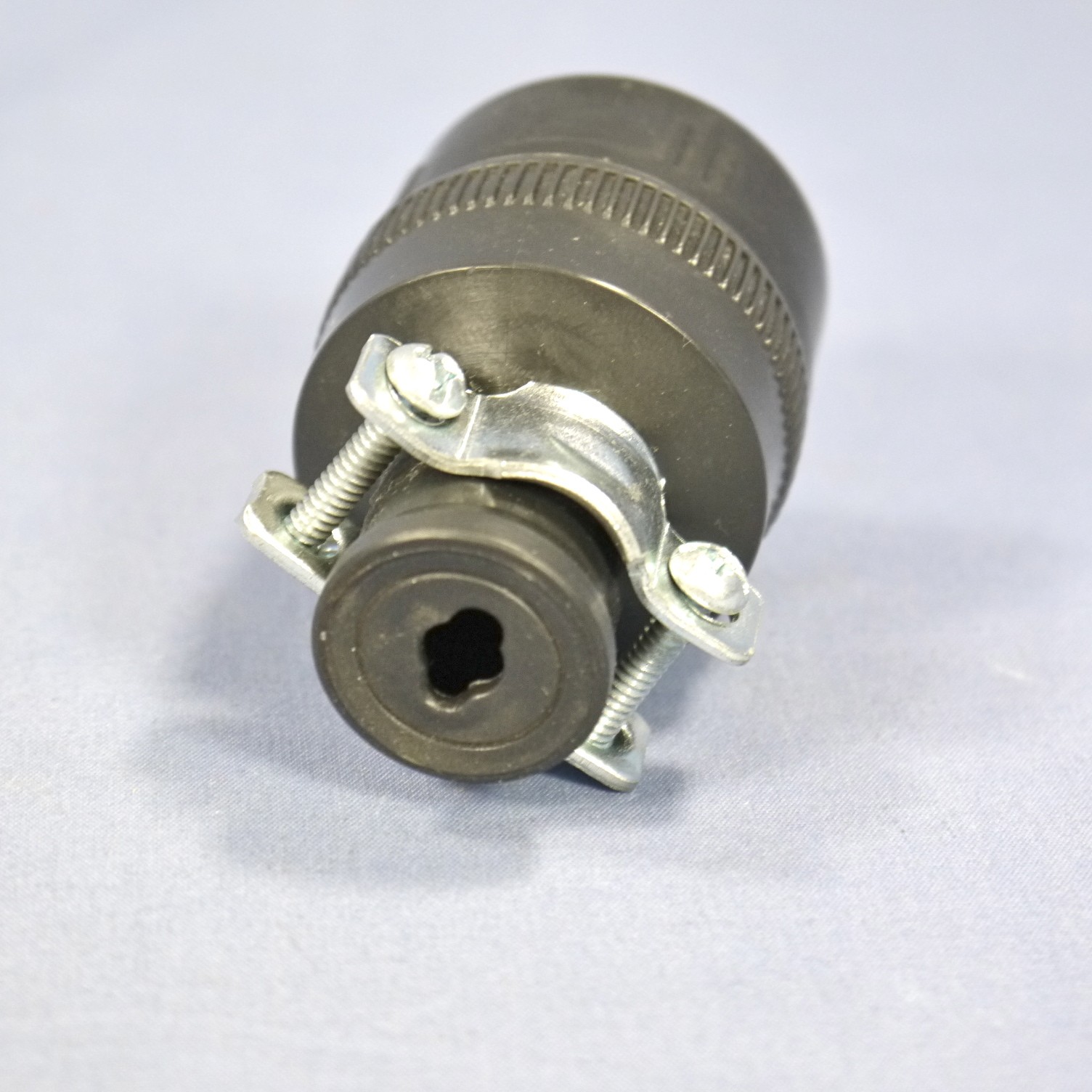 Eagle Thermoplastic Straight Blade Rubber Connector 15A 125V NEMA 1-15R Bulk 224